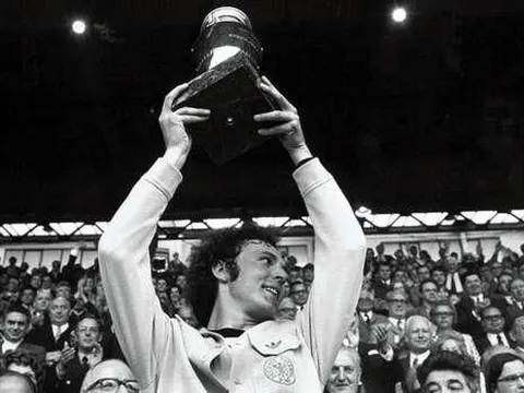 Ghế nóng của Zidane lung lay, Iker Casillas lên tiếng