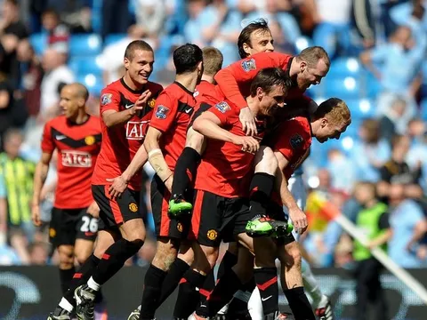 3 huyền thoại Man United được Premier League vinh danh