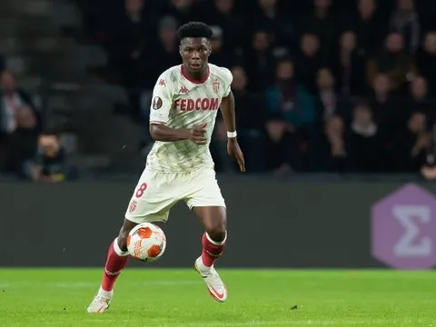 3 tiền vệ phòng ngự Man Utd nên chiêu mộ trong năm 2022