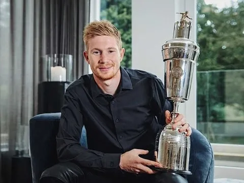 CHÍNH THỨC! De Bruyne xuất sắc nhất Ngoại hạng Anh