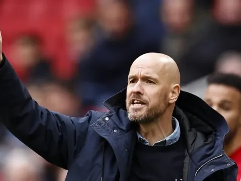 Ajax 'bật đèn xanh' cho M.U