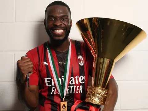 10 cầu thủ Anh đoạt danh hiệu khi xuất ngoại thi đấu