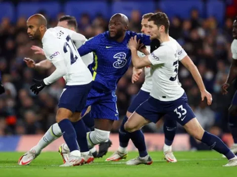 Ghi 2 bàn phút bù giờ, 'Hùm xám' nghẹt thở giành trọn vẹn 3 điểm