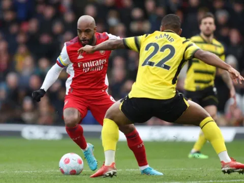 Bùng nổ như một hiện tượng, Lacazette vẫn chưa nhận được phần thưởng từ Arteta