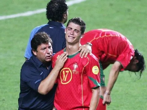 Okocha ca ngợi trò cưng Tuchel sau chiến tích khó tin ở AFCON