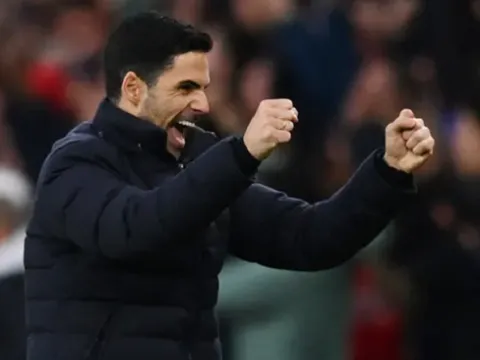 Man Utd đã trao tấm vé dự Champions League cho Arsenal