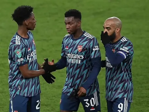 Nketiah thức tỉnh Lokonga