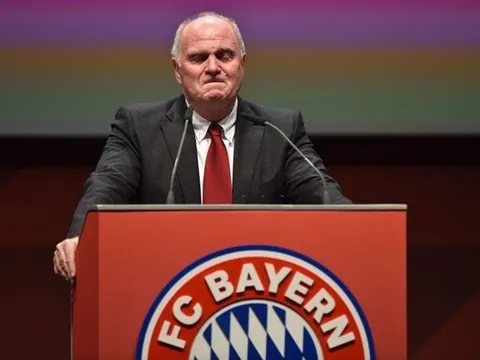 Đôi cánh thiên thần Robbery xuất hiện trong ngày Bayern chia tay chủ tịch