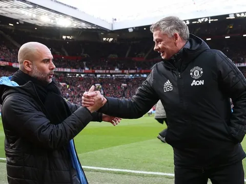 4 bình luận viên cùng đưa ra 1 dự đoán về kết quả derby Manchester