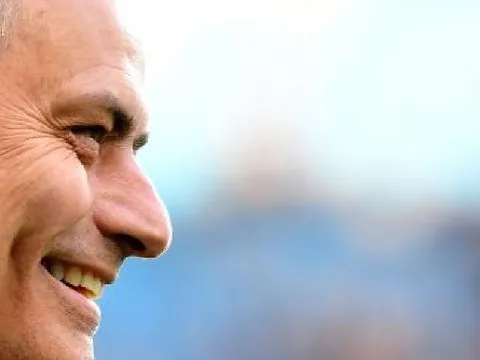 4 điểm nhấn đại thắng khởi đầu kỷ nguyên Mourinho tại Roma: Cú tát đau cho Arsenal