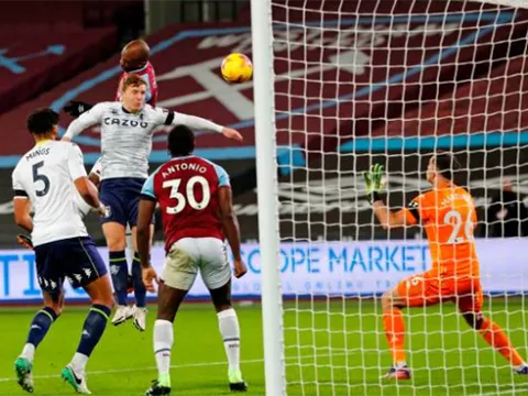 David Moyes đưa West Ham tiến sát top 4