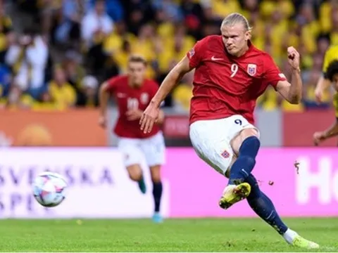 "Tôi không hiểu tại sao họ lại theo đuổi Rashford"