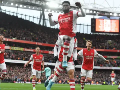 Bằng cách nào Mikel Arteta đã "mở khóa" Thomas Partey?