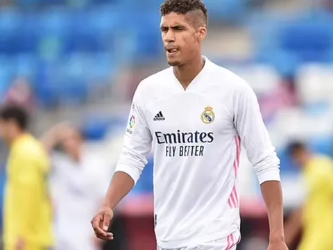 Lộ mức lương khủng của Raphael Varane tại Man Utd