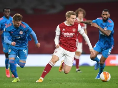 5 điểm nhấn Arsenal 0-1 Olympiacos: Ngán ngẩm "chân gỗ"; Odegaard tạo khác biệt