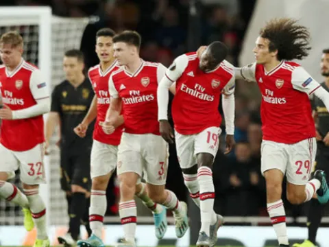 5 điểm nhấn Arsenal 3-2 Vitoria: Ozil nếm "trái đắng"; Người hùng dự bị