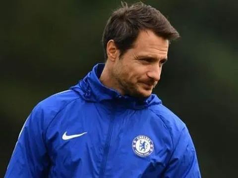 5 thủ môn xuất sắc nhất Chelsea trong kỷ nguyên Premier League