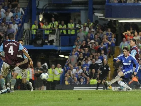 5 thương vụ bán cầu thủ đúng thời điểm nhất