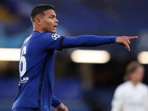 XONG! Chelsea chốt tương lai Thiago Silva