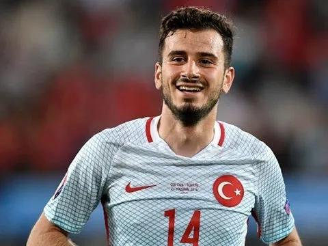 Thi đấu bết bát, Watford chấm người cũ Arsenal làm cứu tinh