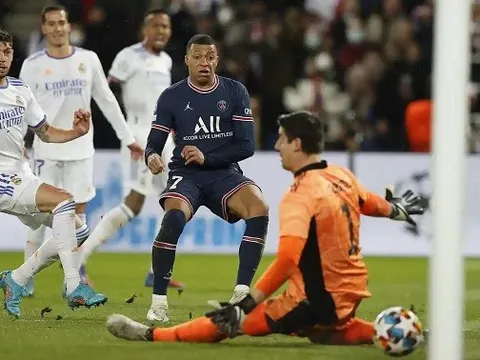 Kylian Mbappe ghi điểm trước "người tình trong mộng" Real Madrid