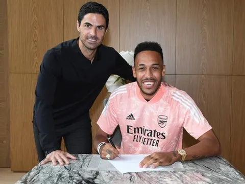 Arteta nói một lời, Aubameyang liền đặt bút ký hợp đồng với Arsenal