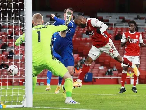 CĐV Arsenal tức điên: "Cái tên đó là của nợ, nên rời CLB ngay lập tức"