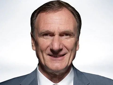 ''Còn quá sớm'' - huyền thoại Liverpool 'đánh thức' các CĐV mơ mộng