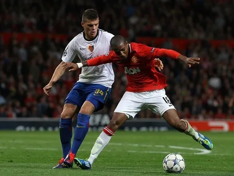 Liên hệ Chelsea, Inter muốn Conte và Kante tái hợp