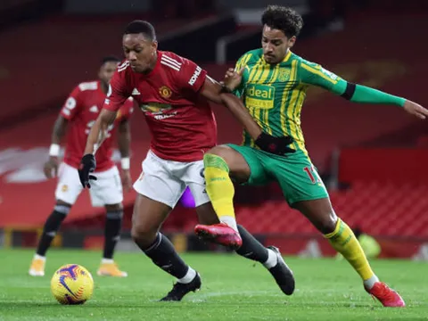 Man Utd 'bó tay', mặc 'vũ đạo Samba' nhảy múa tại Old Trafford