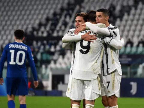 Ronaldo chạm cột mốc khủng, nhưng 'điểm 10' thuộc về cái tên khác