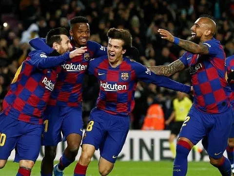 Loại 'Iniesta mới' khỏi kế hoạch, Koeman bảo học trò rời Barca