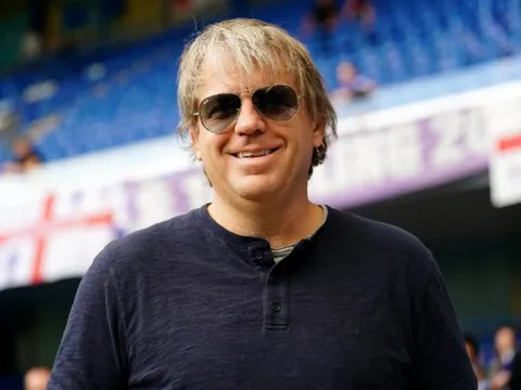 7 điều Chelsea có thể làm khi có ông chủ mới