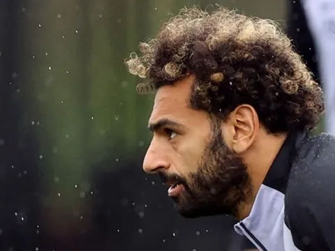7 điều rút ra từ buổi tập Liverpool: 'Ảo thuật gia' sẵn sàng; Áp lực của Salah