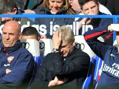 7 năm trước, Arsenal thua thảm Chelsea trong ngày đặc biệt của Wenger