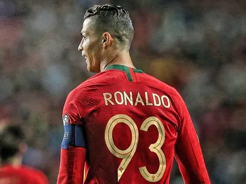 Rocket CR7 và 8 đại bác xuất sắc nhất lịch sử các ĐTQG hàng đầu