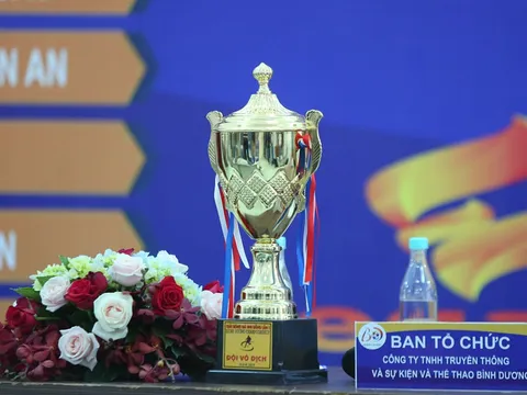 Thầy cũ Anh Đức tìm nhân tài mới cho bóng đá Việt Nam