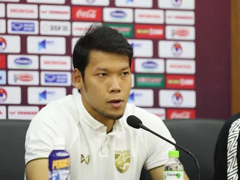 Thủ môn ĐT Thái Lan nói điều cay đắng với Kiatisuk Senamuang