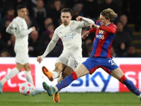 Man City sa lầy ở trận đấu muộn, ngôi đầu lung lay