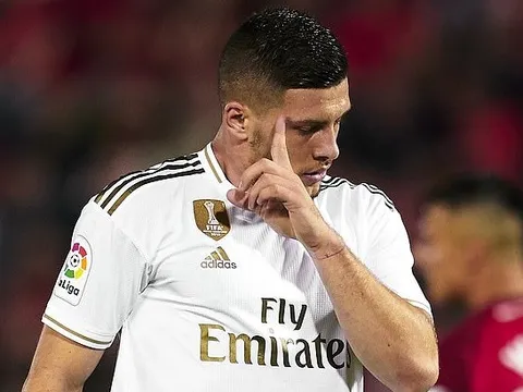 Bailly gật đầu với đội bóng mới