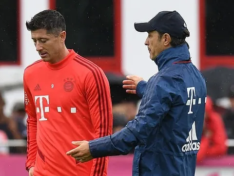 Ở EURO, có ai sút phạt tệ như Cristiano Ronaldo?