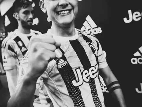 Ashley Cole chỉ ra quyết định thiên tài của Tuchel, cứu vớt một 'bom xịt' của Chelsea