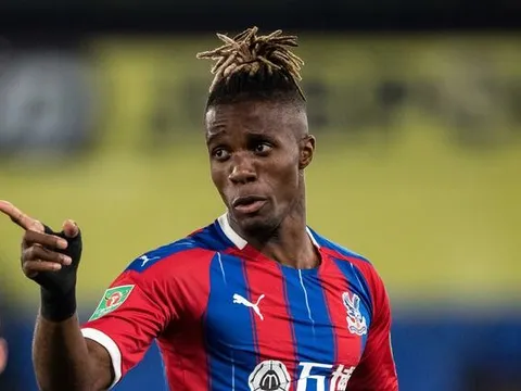 "Wilfried Zaha chắc chắn không rời đi mùa hè này"