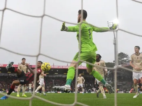 Son và Kane rực sáng, Tottenham hủy diệt Burnley bằng cơn mưa bàn thắng