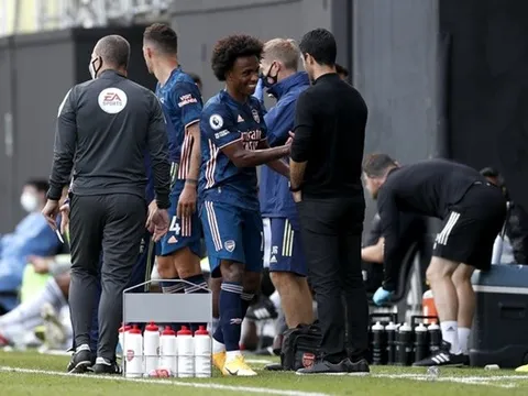 8 con số ấn tượng sau vòng 1 EPL: 'Đỉnh cao' Willian; Salah bùng cháy