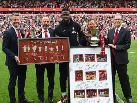 8 ngôi sao chia tay Premier League: 'Huyền thoại' Liverpool; Trụ cột 9 năm của MC
