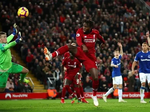 'Anh ta không cho Divock Origi vào sân bay Manchester'