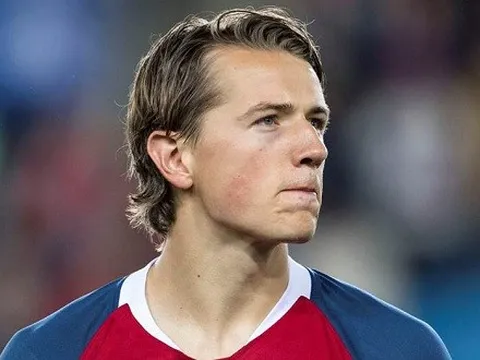 Giám đốc Genk: ''Napoli, Liverpool quan tâm đến anh ấy''