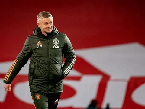 "Nếu cậu ấy chuyển đến Man Utd, họ sẽ trở thành ứng viên vô địch Champions League"