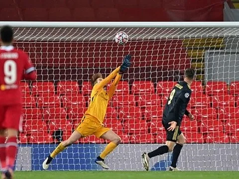 Loại Adrian chọn "Người nhện mới", Klopp chỉ cần 1 lý do